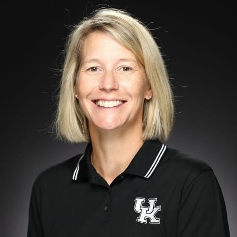 Golda Borst headshot